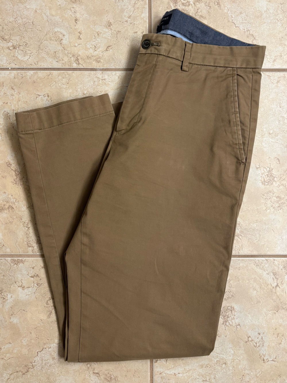Banana Republic Men's Mason Chinos in khaki
